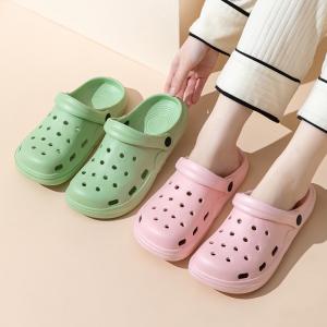 Lightweight Leaky Clogs for Beach Close Toe Shoes INS Summer Unisex Breathable Soft Sole Sandals - 副本