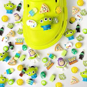 Yesteem Factory Handmade DIY Decoration of Buzz Lightyearr for Clogs Buckle Cartoon Cute Violent Bear Pink Pig Accessories for Shoes use
